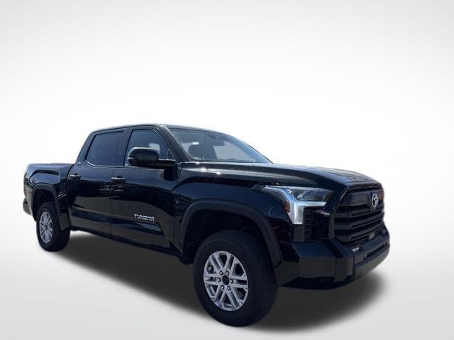 2023 Toyota Tundra 4WD SR5 — photo 1 of 24