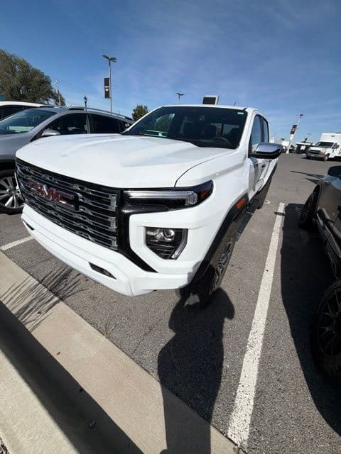 2024 GMC Canyon 4WD Denali — photo 1 of 6