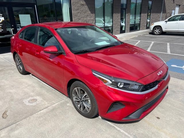 2023 Kia Forte LXS — photo 1 of 23