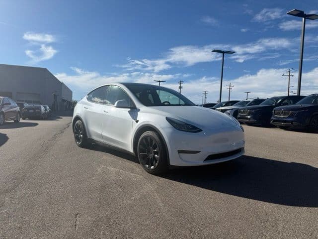 2021 Tesla Model Y Long Range — photo 1 of 6