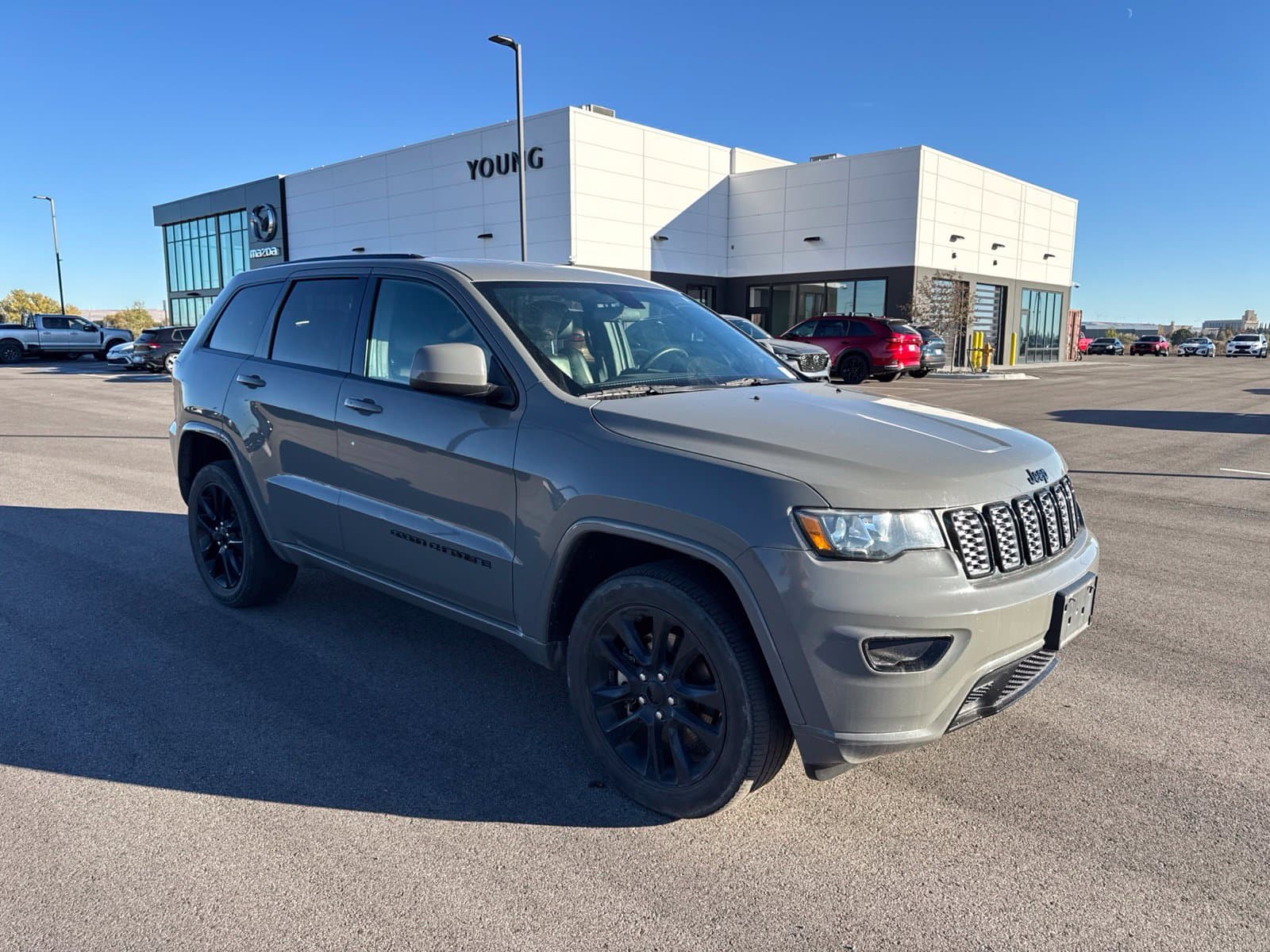 2021 Jeep Grand Cherokee Laredo X — photo 1 of 8