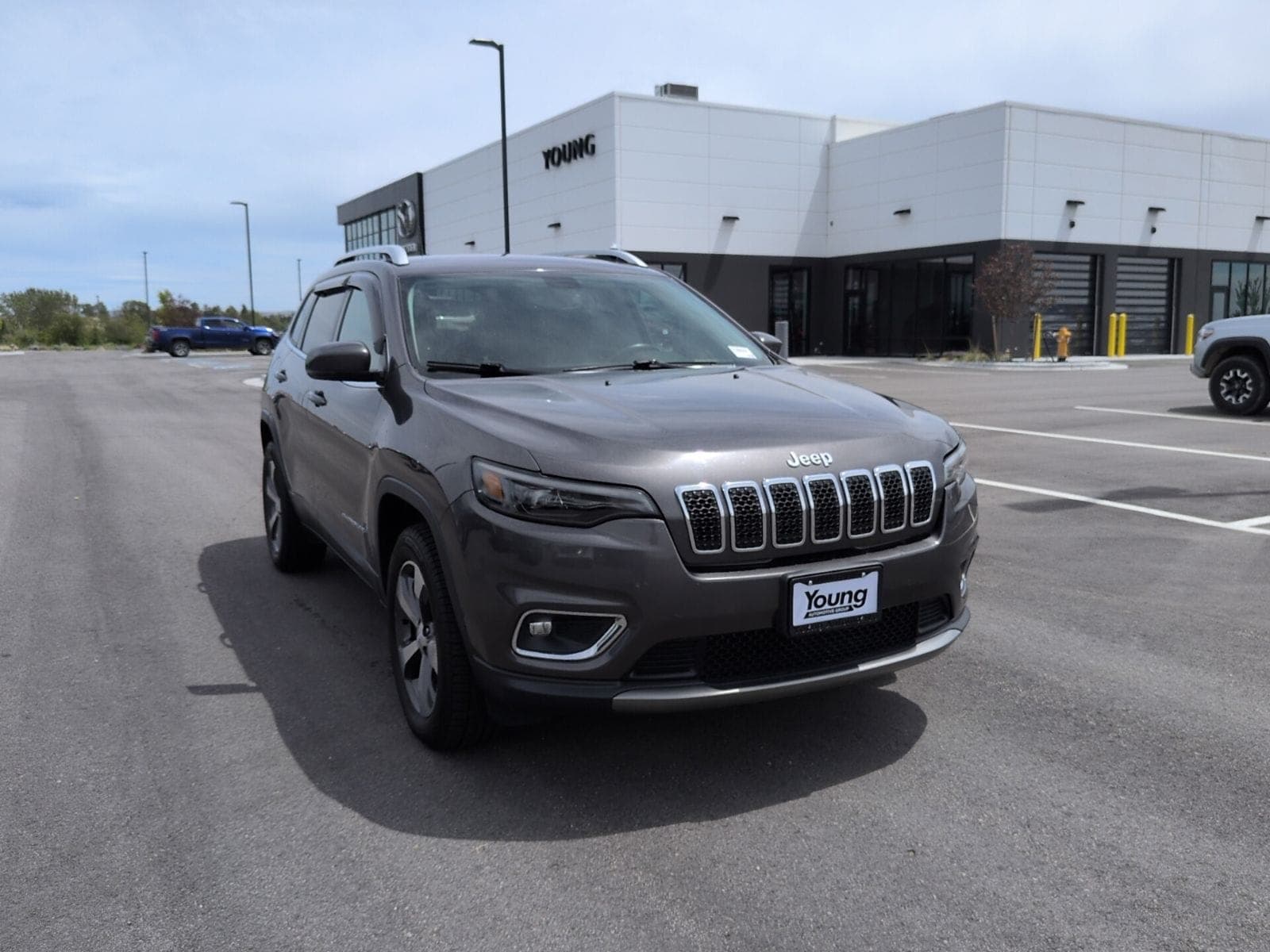2020 Jeep Cherokee Limited — photo 1 of 26