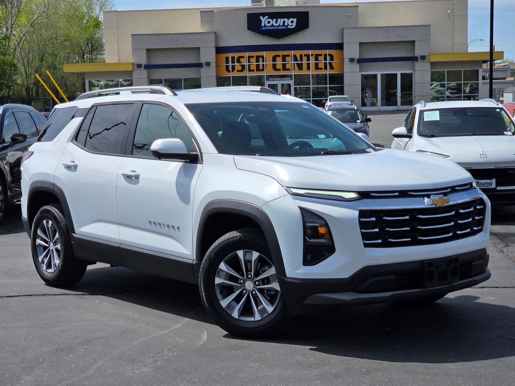 2025 Chevrolet Equinox AWD LT — photo 1 of 31