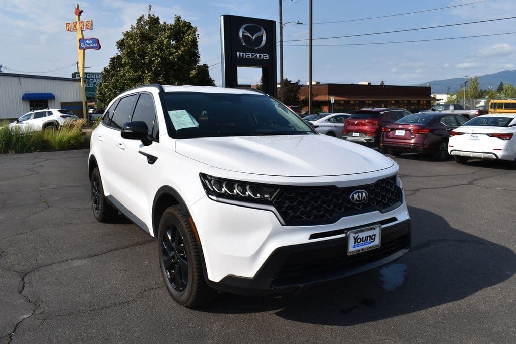 2021 Kia Sorento S — photo 1 of 36