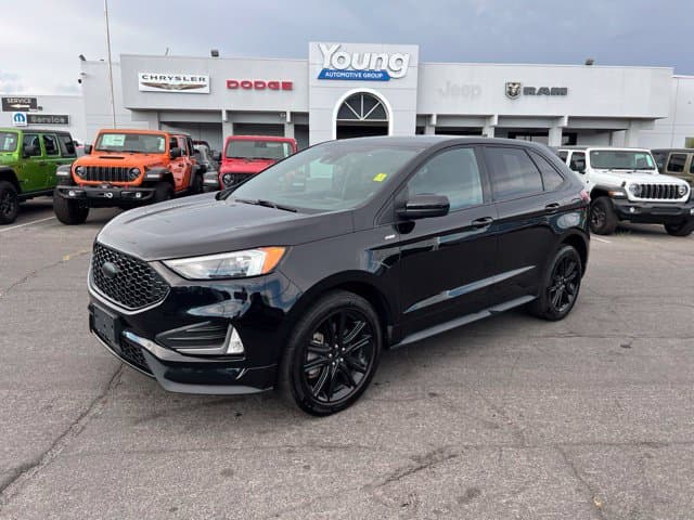 2023 Ford Edge ST-Line — photo 1 of 38
