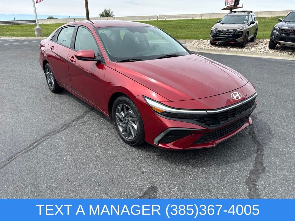 2024 Hyundai Elantra SEL — photo 1 of 27