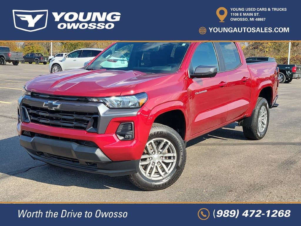 2024 Chevrolet Colorado 4WD LT — photo 1 of 13