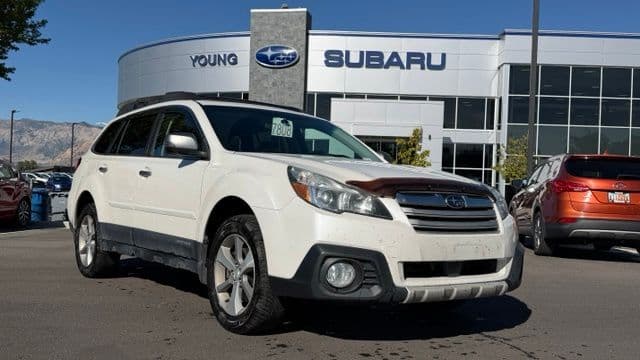 2013 Subaru Outback 3.6R Limited — photo 1 of 15