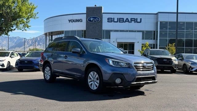 2018 Subaru Outback 2.5i Premium with — photo 1 of 24