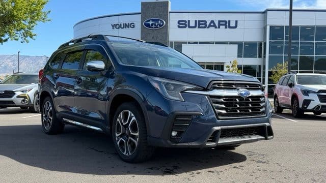 2023 Subaru Ascent Limited — photo 1 of 30