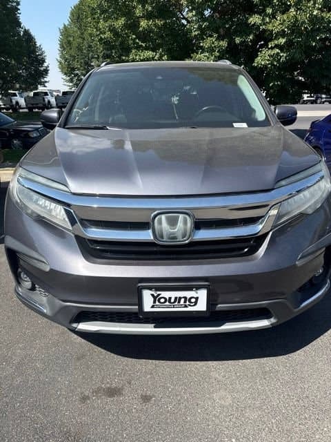 2021 Honda Pilot Touring — photo 1 of 20