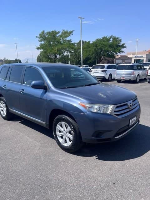2013 Toyota Highlander Base — photo 1 of 23