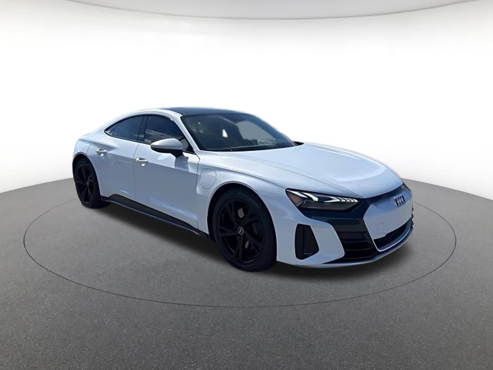 2023 Audi e-tron GT Premium Plus — photo 1 of 28