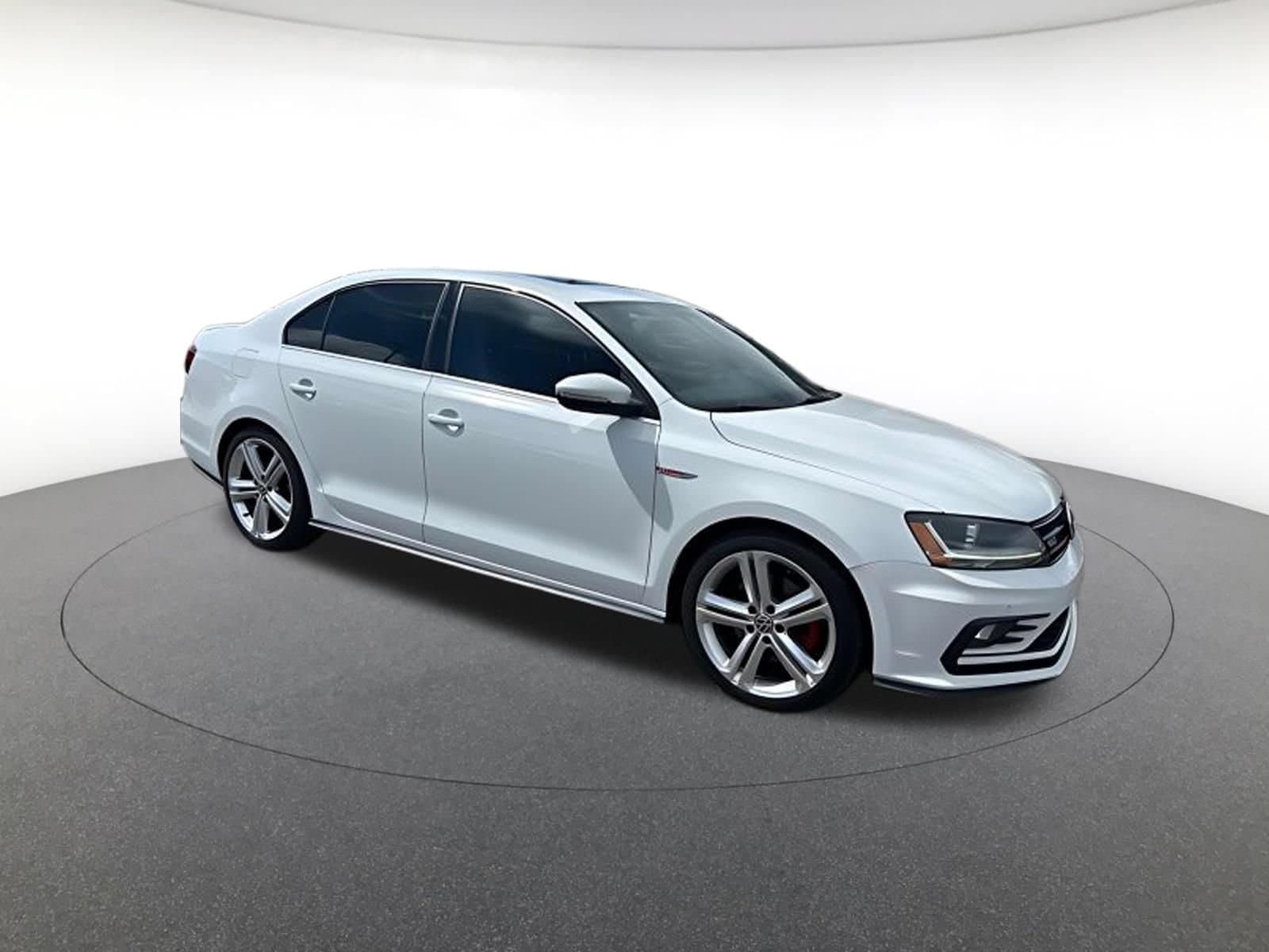 2017 Volkswagen Jetta GLI — photo 1 of 28