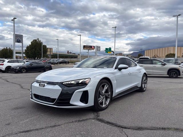 2024 Audi e-tron GT Premium Plus — photo 1 of 27