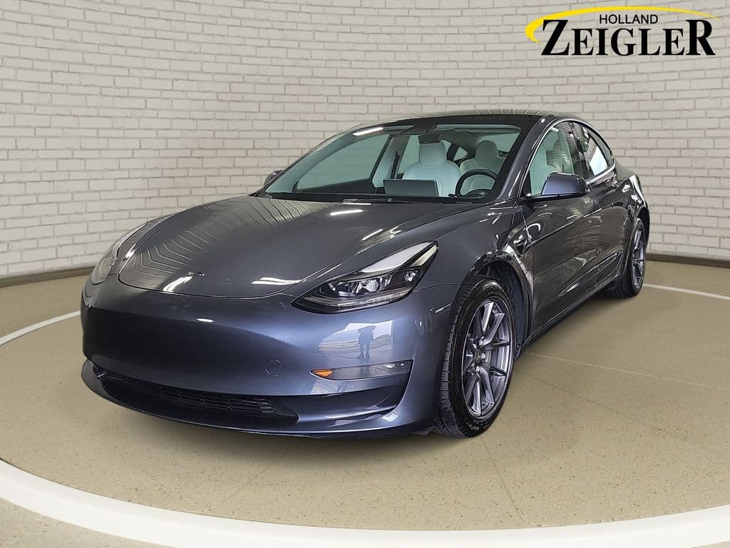 2023 Tesla Model 3 Base — photo 1 of 38