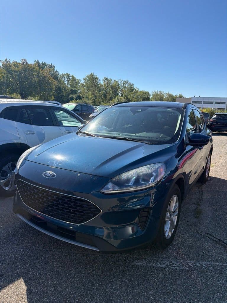 2020 Ford Escape SE — photo 1 of 25