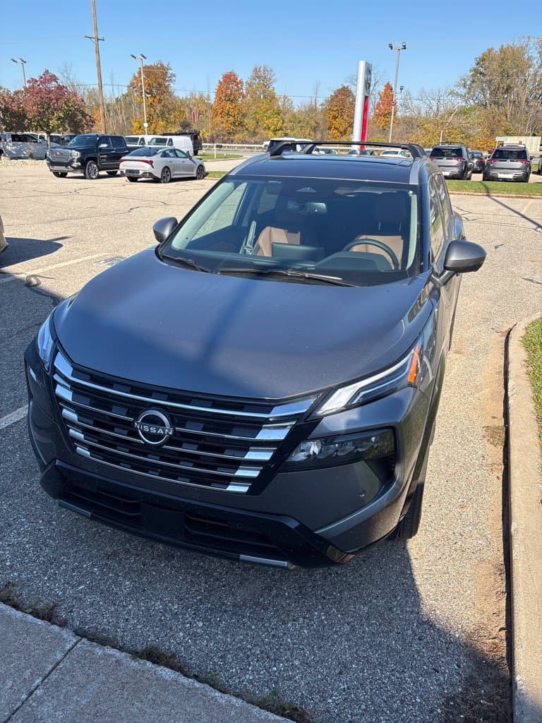 2026 Nissan Rogue Platinum — photo 1 of 21