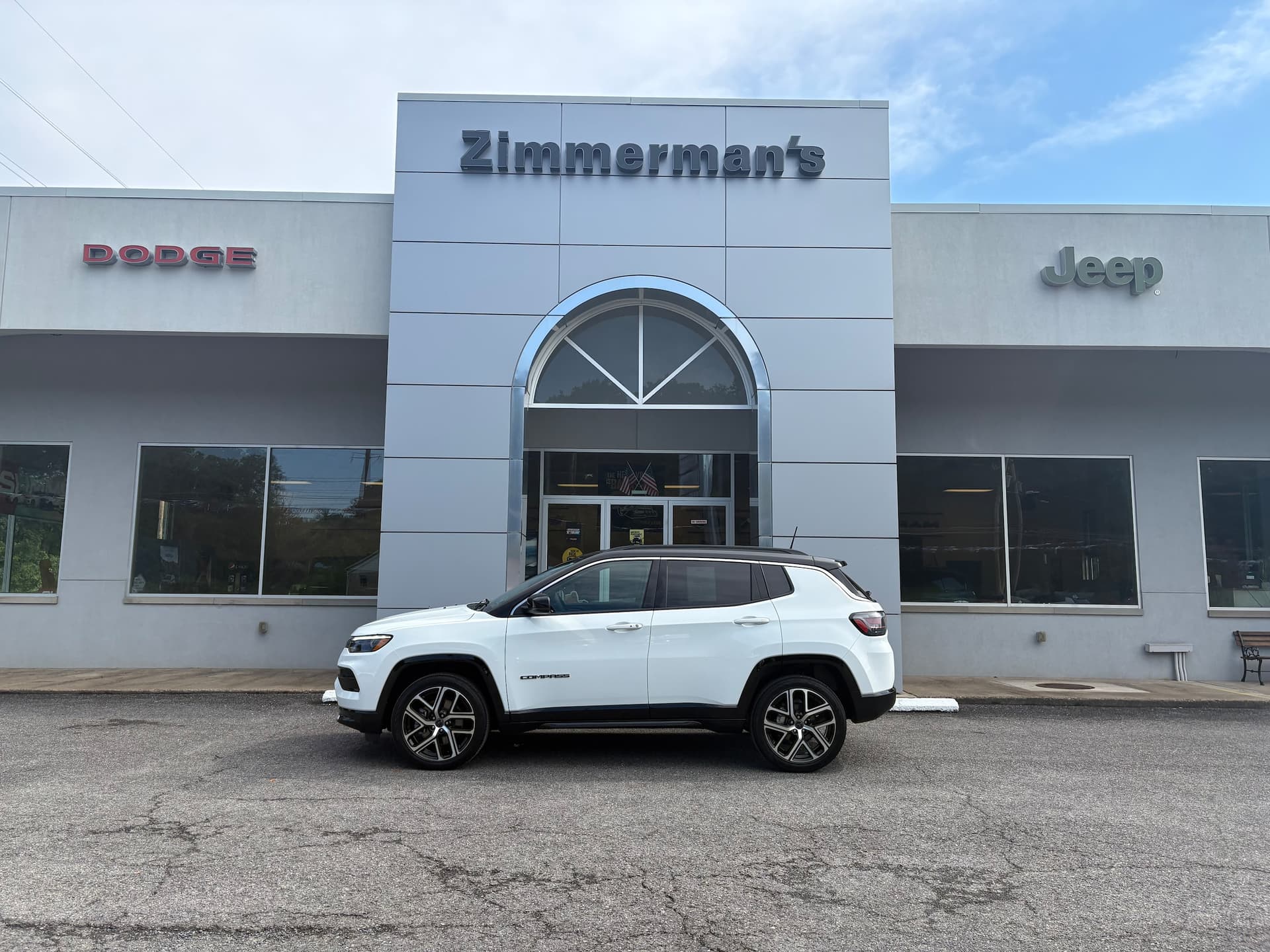 2025 Jeep Compass Limited — photo 1 of 27