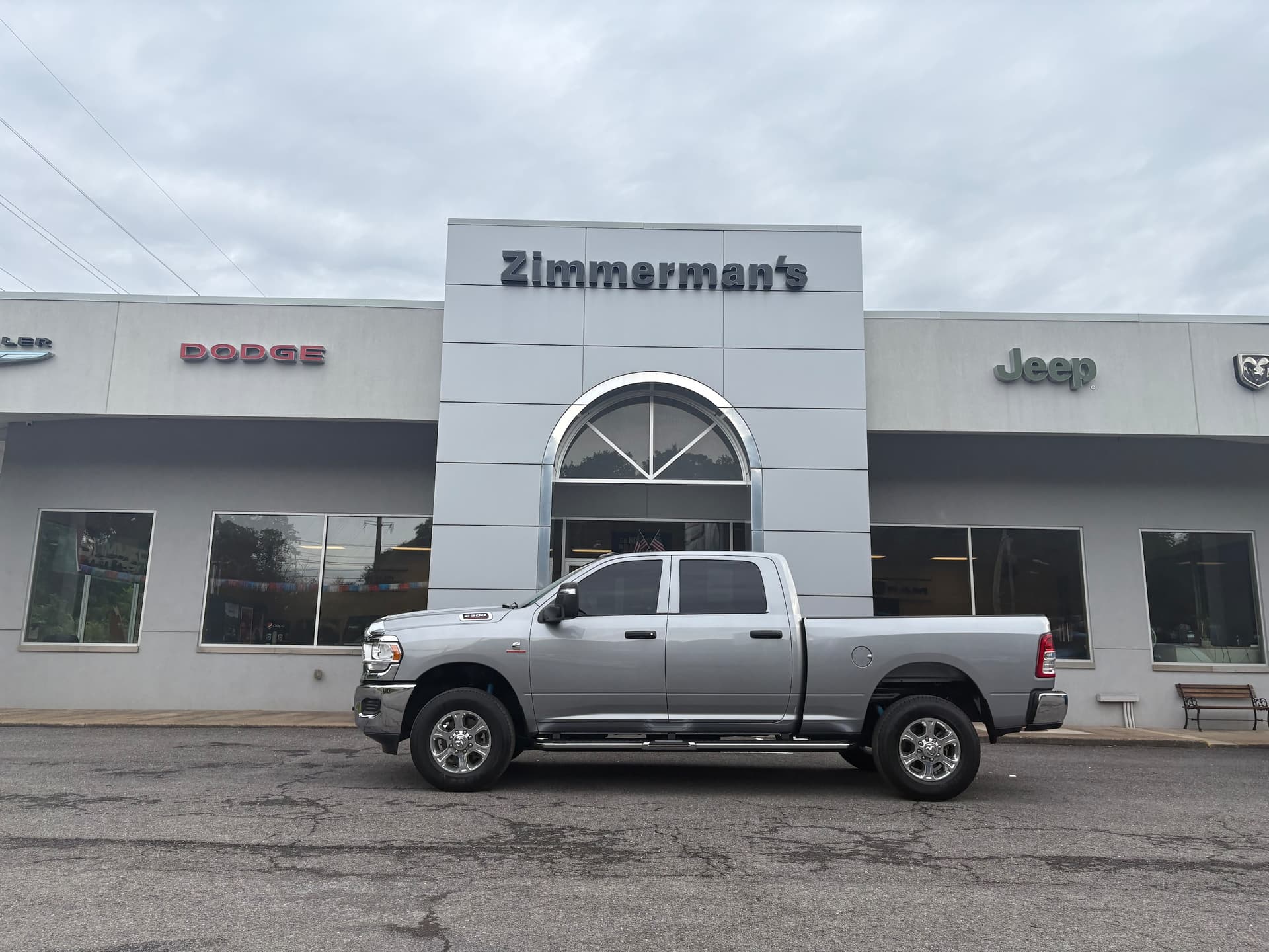 2024 RAM 2500 Tradesman — photo 1 of 28
