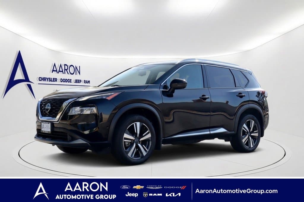 2023 Nissan Rogue SL — photo 1 of 41