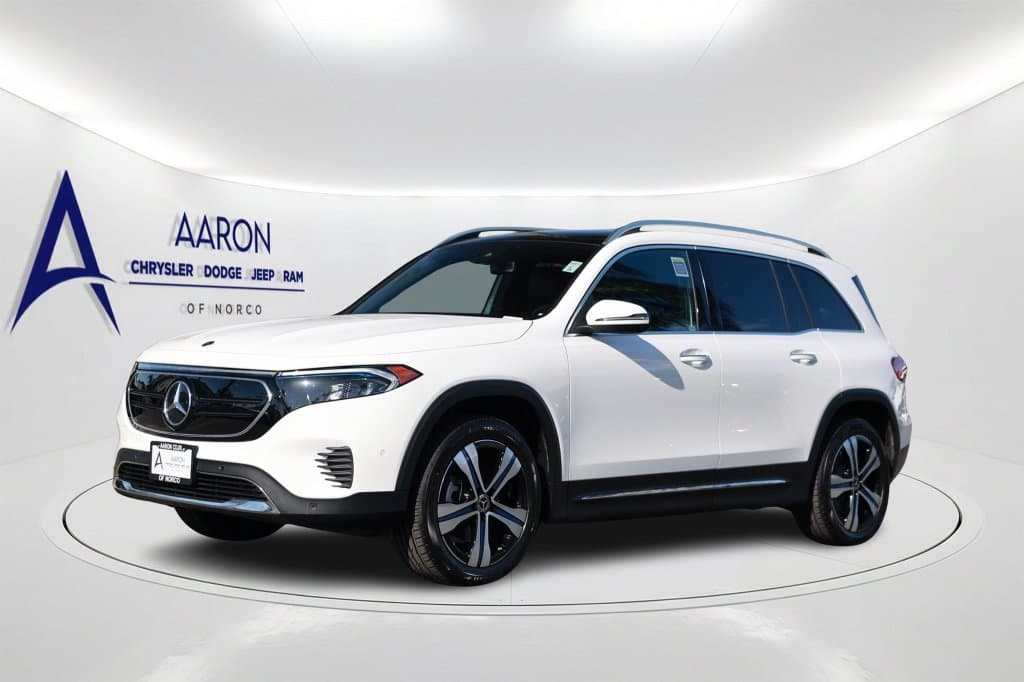2023 Mercedes-Benz EQB Base — photo 1 of 40