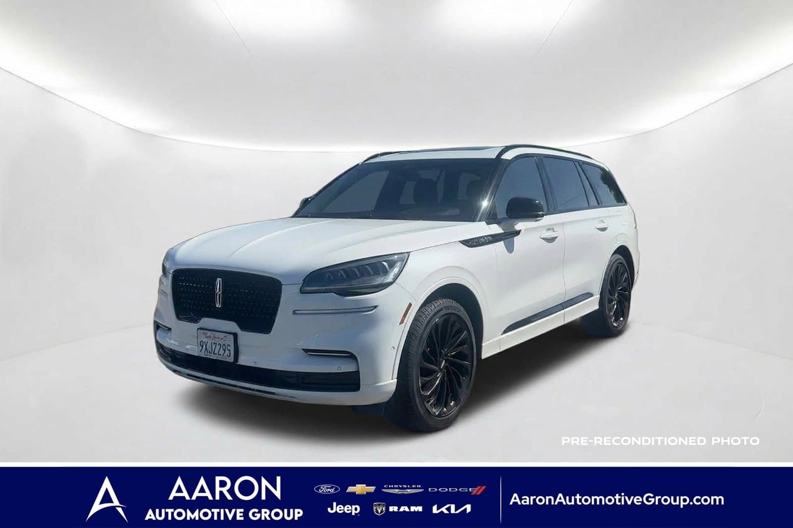 2023 Lincoln Aviator Reserve — photo 1 of 22