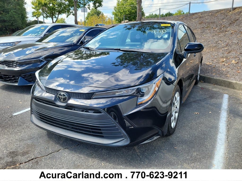 2024 Toyota Corolla LE — photo 1 of 5