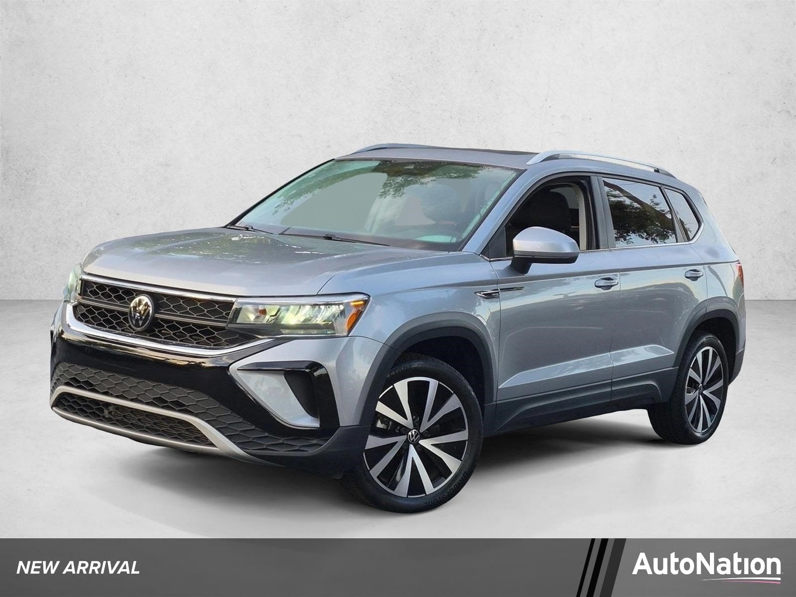 2023 Volkswagen Taos SE — photo 1 of 24