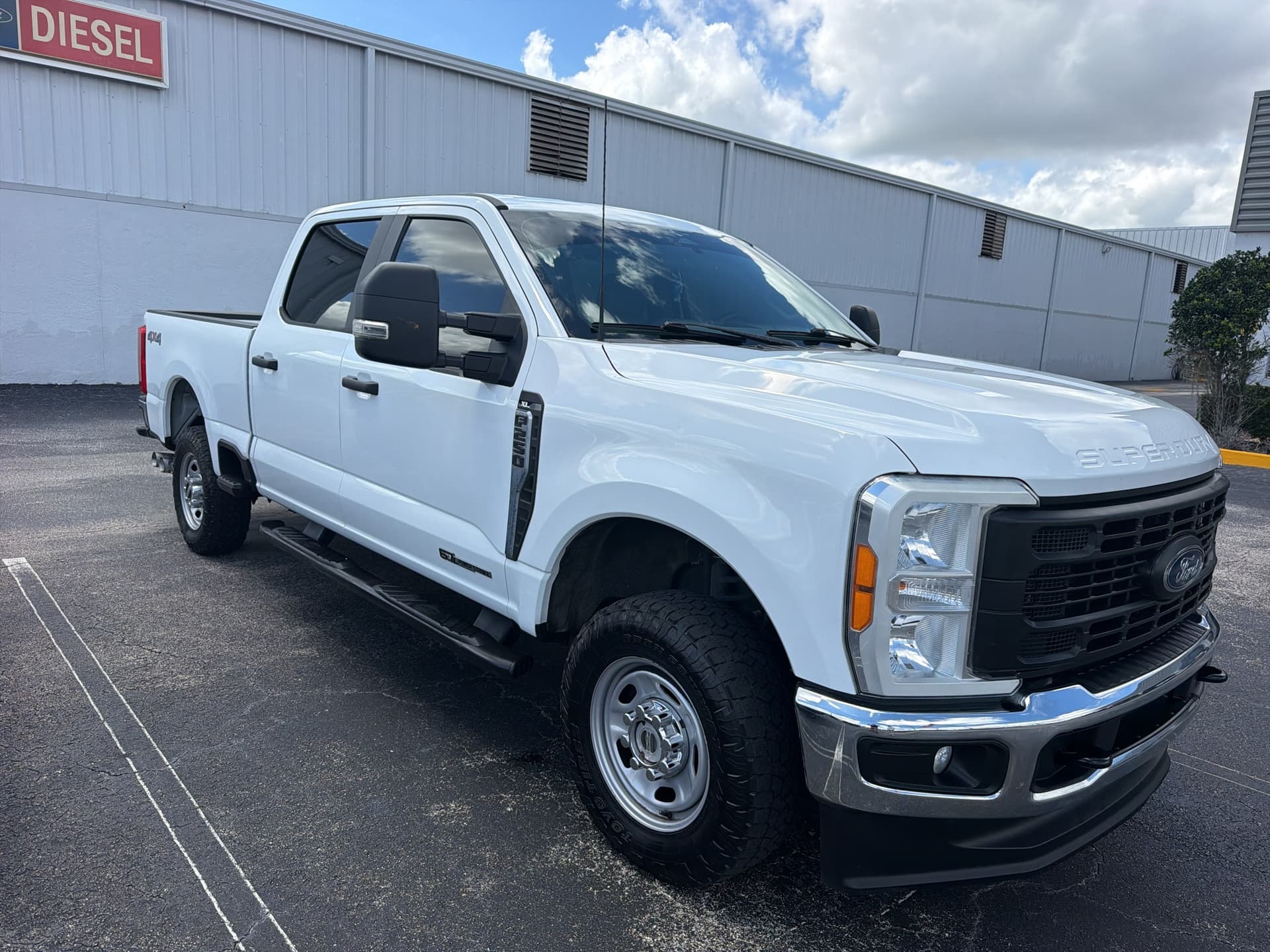 2023 Ford Super Duty F-250 SRW XL — photo 1 of 6