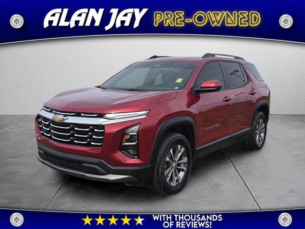 2025 Chevrolet Equinox FWD LT — photo 1 of 35