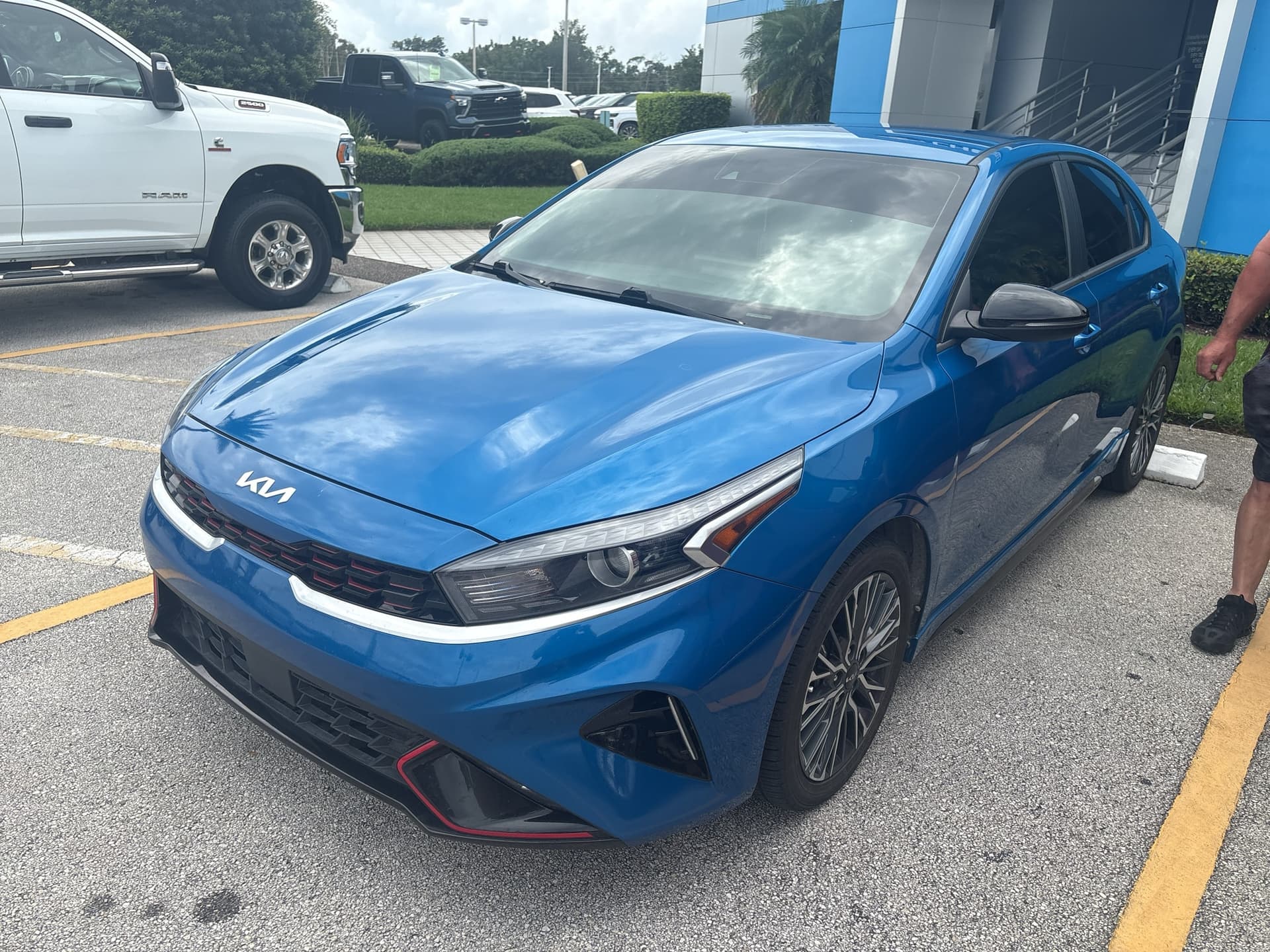 2023 Kia Forte GT-Line — photo 1 of 3