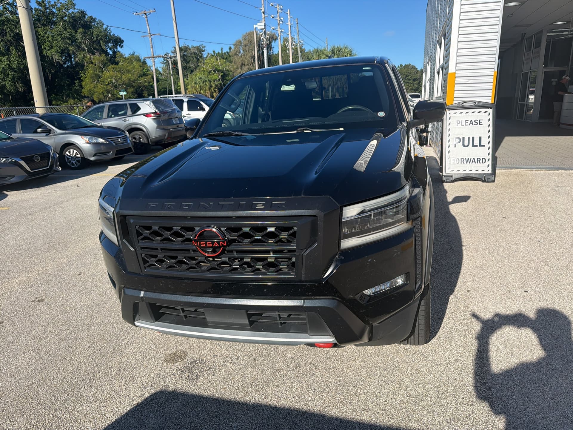 2022 Nissan Frontier PRO-X — photo 1 of 3
