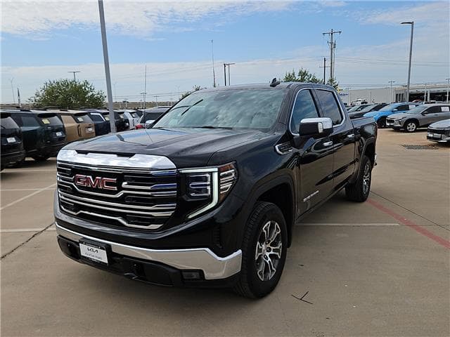 2025 GMC Sierra 1500 Base — photo 1 of 20