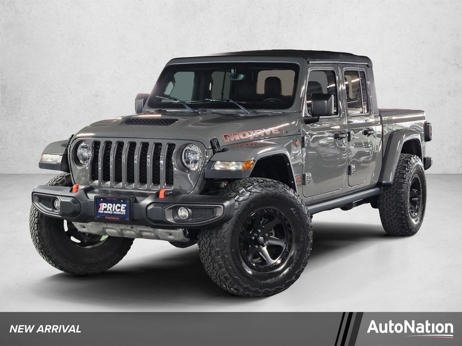 2023 Jeep Gladiator Mojave — photo 1 of 23
