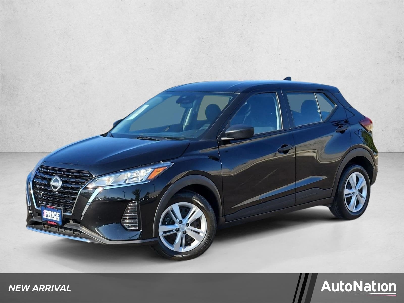 2024 Nissan Kicks S — photo 1 of 23