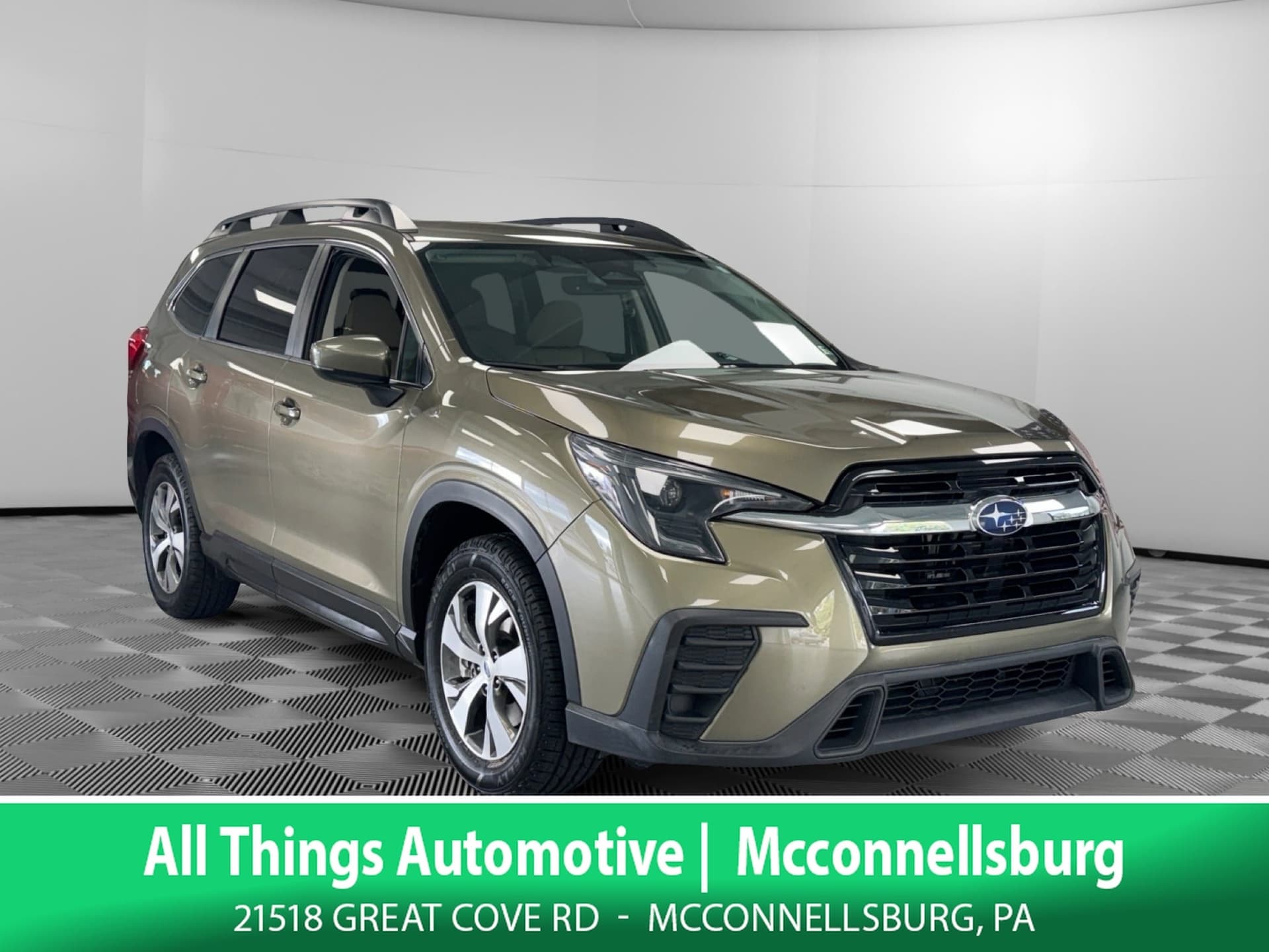 2024 Subaru Ascent Premium — photo 1 of 37