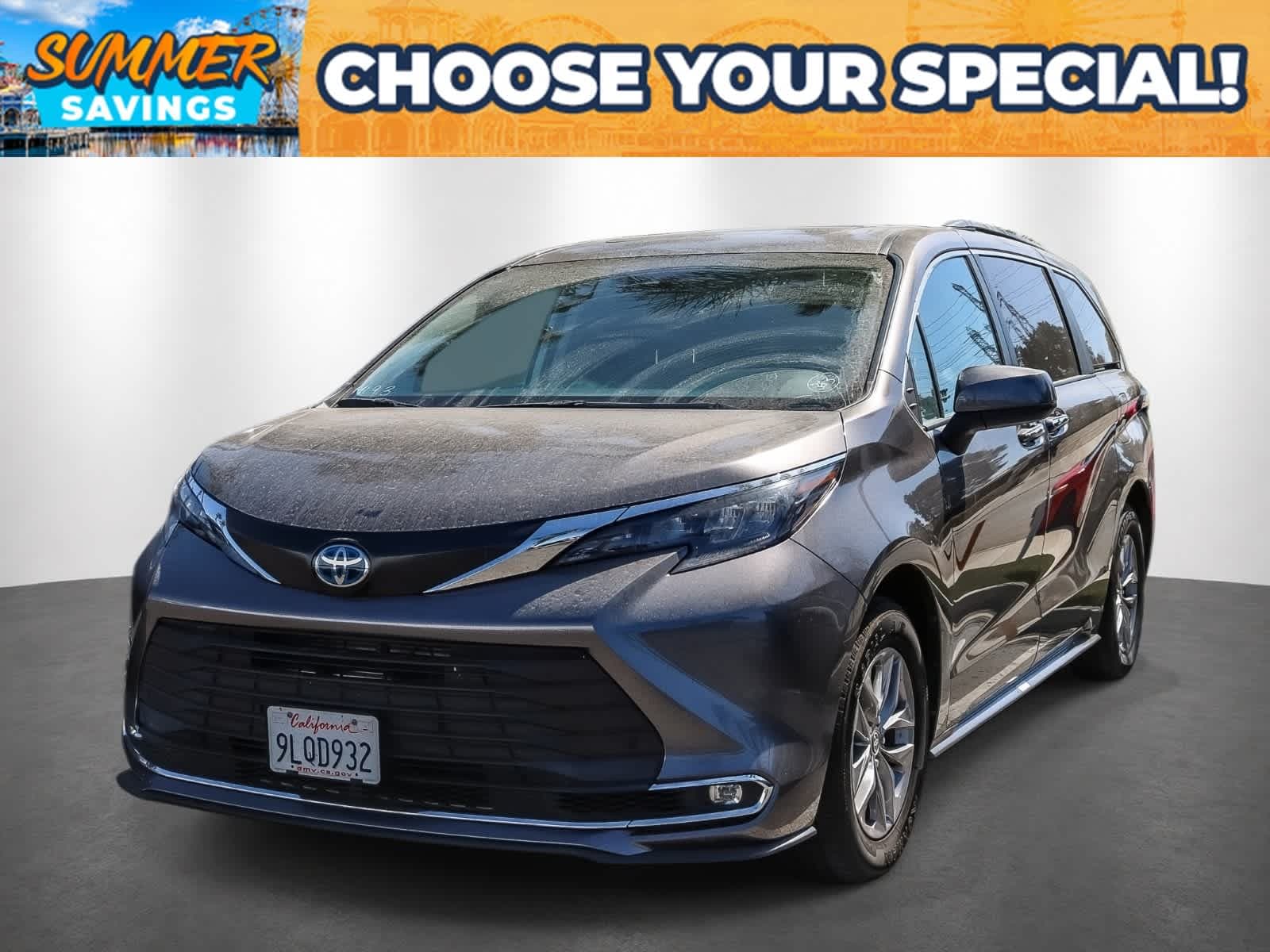 2024 Toyota Sienna XLE — photo 1 of 30