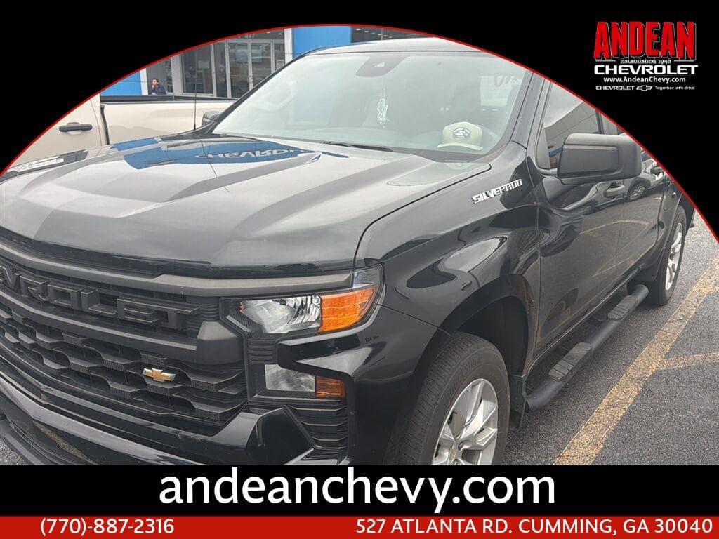 2023 Chevrolet Silverado 1500 Custom — photo 1 of 8
