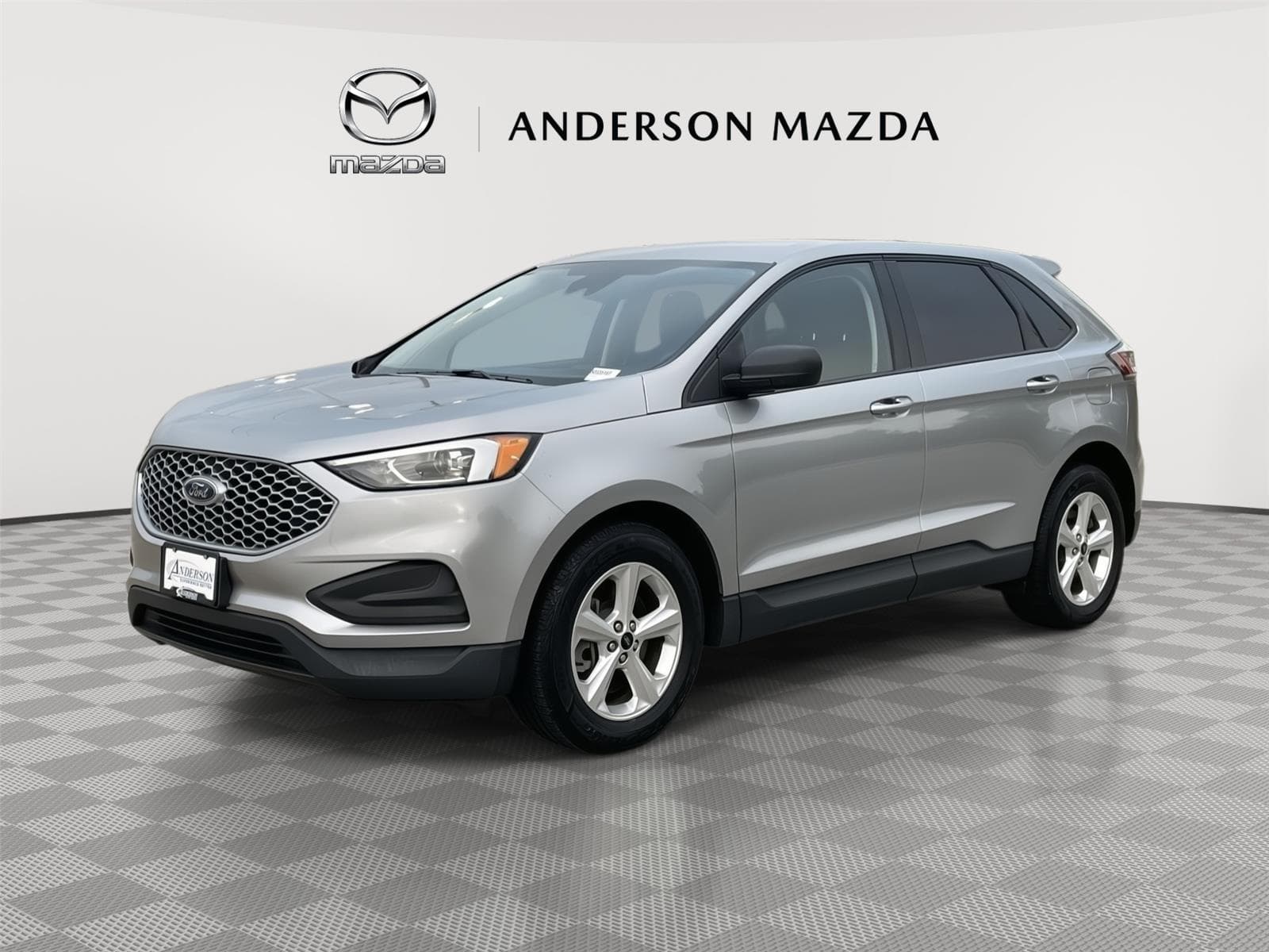 2024 Ford Edge SE — photo 1 of 33
