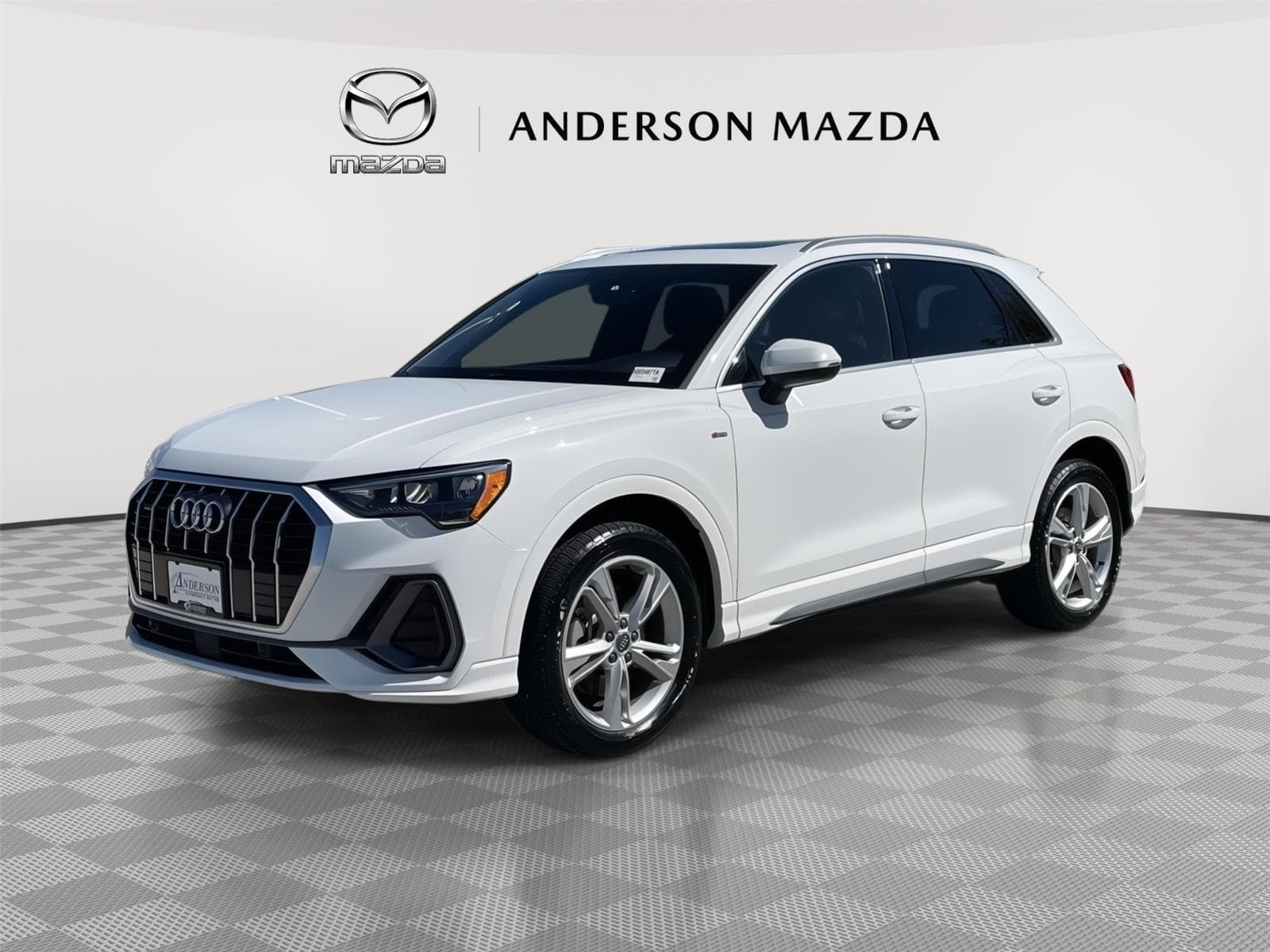 2021 Audi Q3 Base — photo 1 of 39