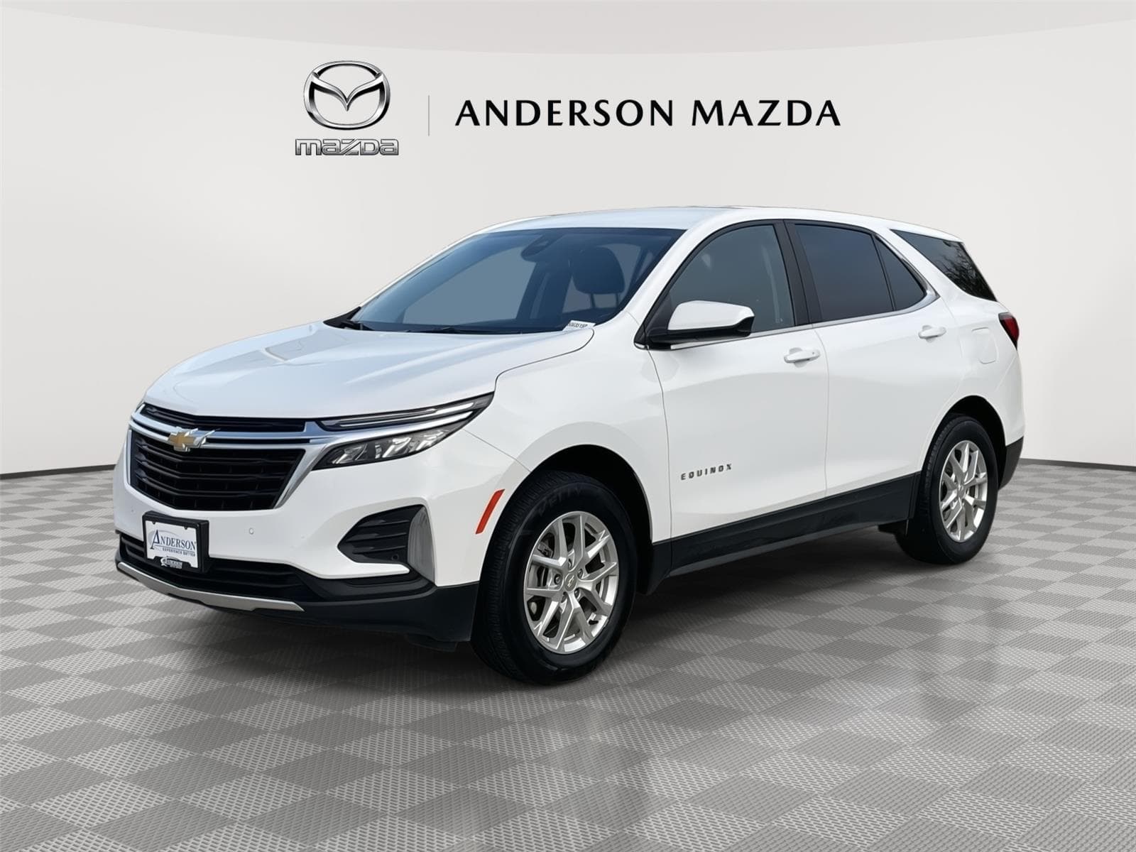 2024 Chevrolet Equinox Base — photo 1 of 39