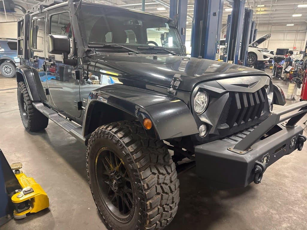 2018 Jeep Wrangler JK Unlimited Sahara — photo 1 of 5