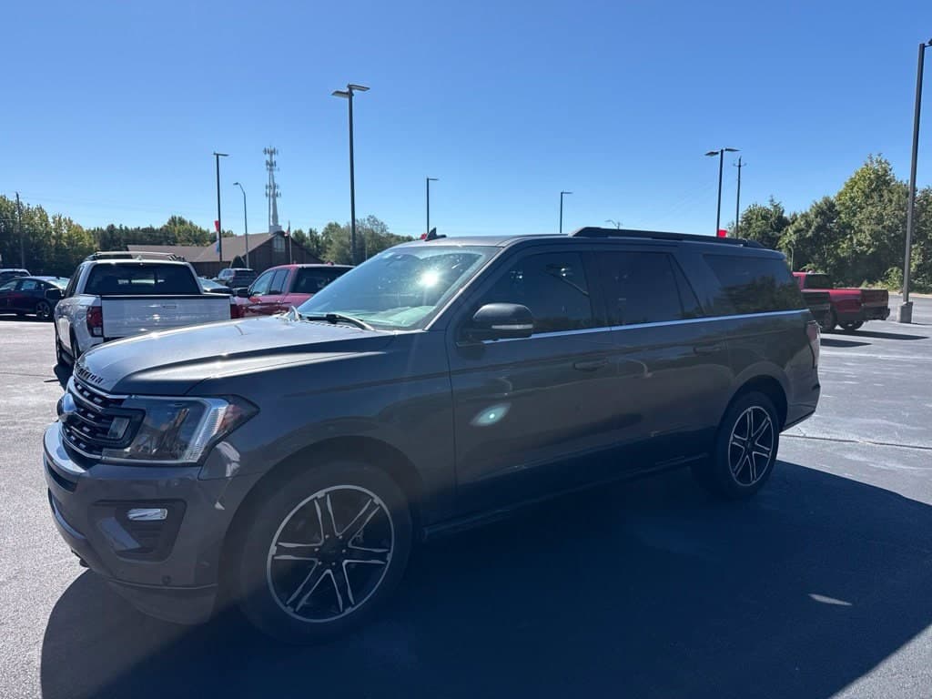 2019 Ford Expedition Max Limited — photo 1 of 3