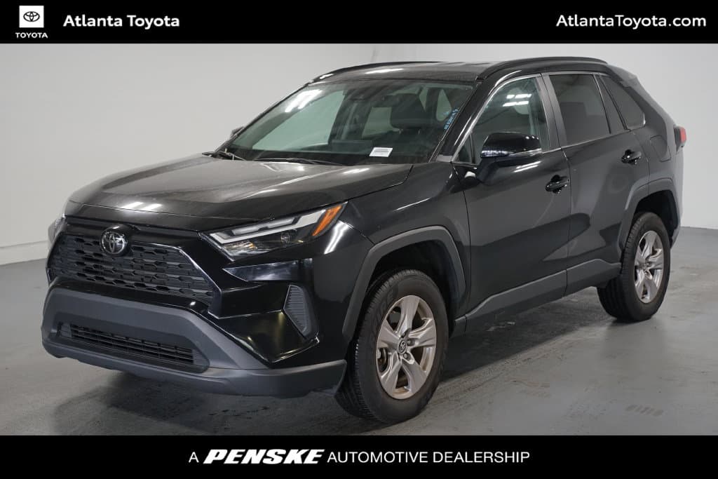 2025 Toyota RAV4 XLE — photo 1 of 7