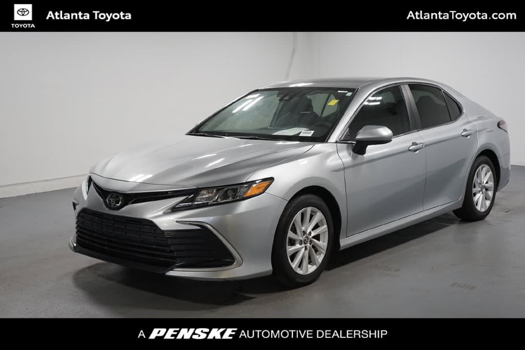 2021 Toyota Camry LE — photo 1 of 7