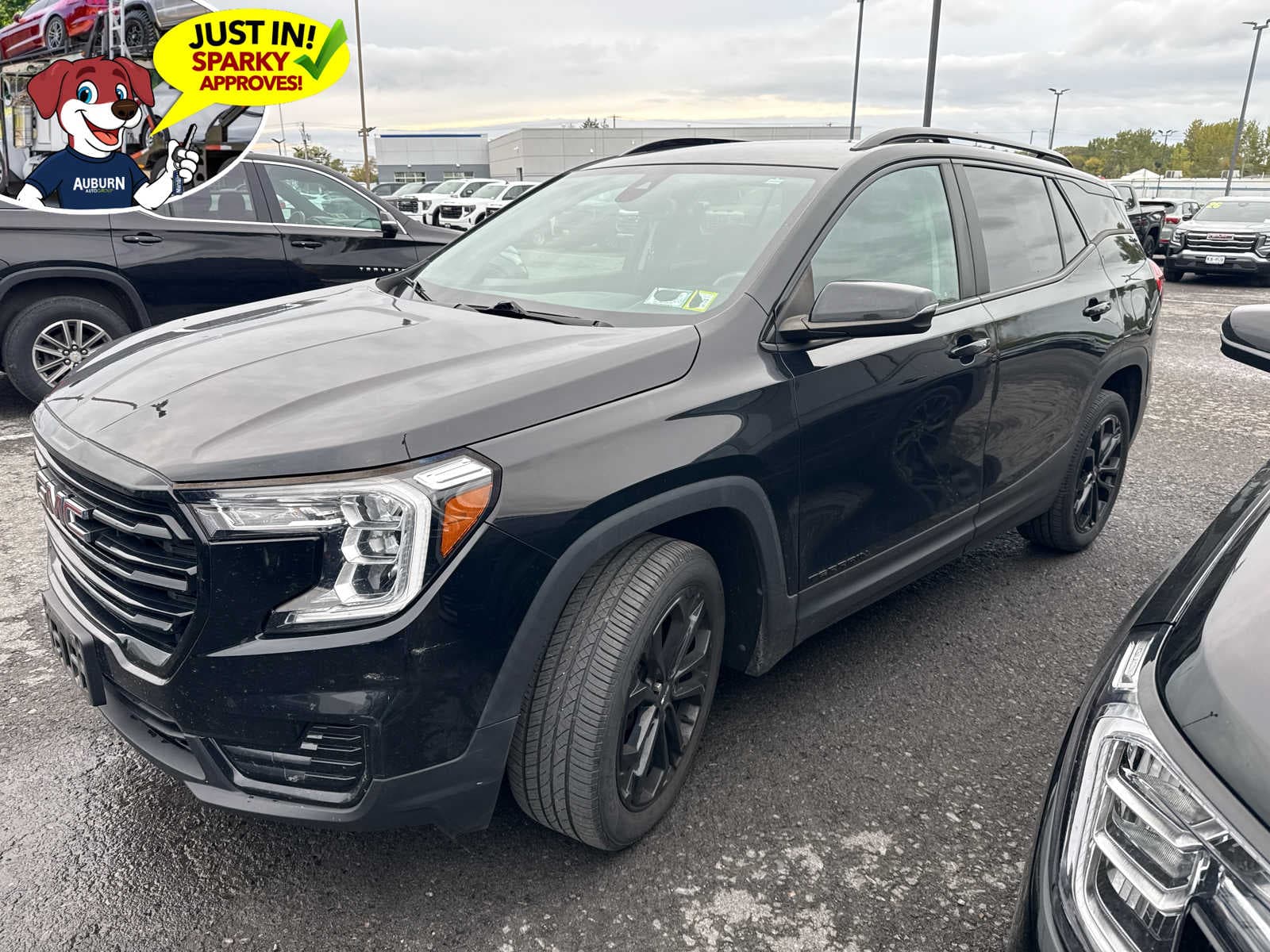 2022 GMC Terrain SLE — photo 1 of 5