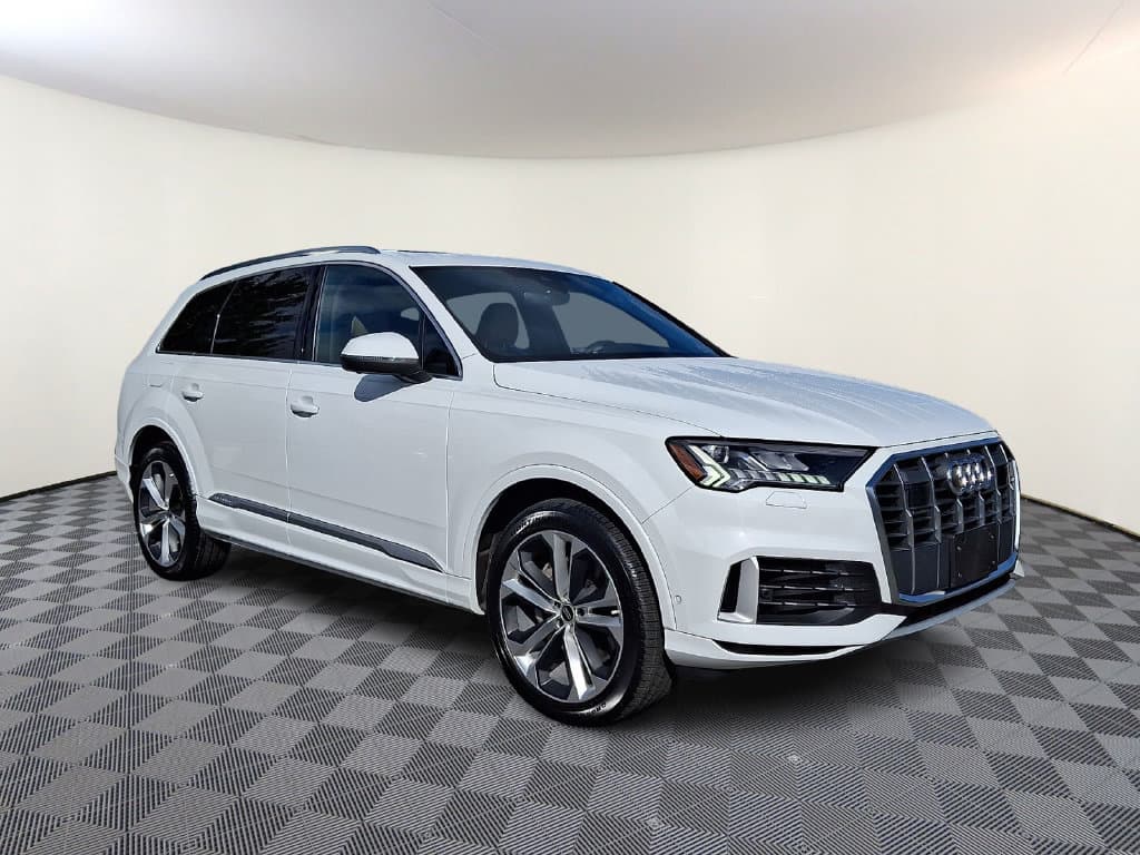 2023 Audi Q7 Base — photo 1 of 32