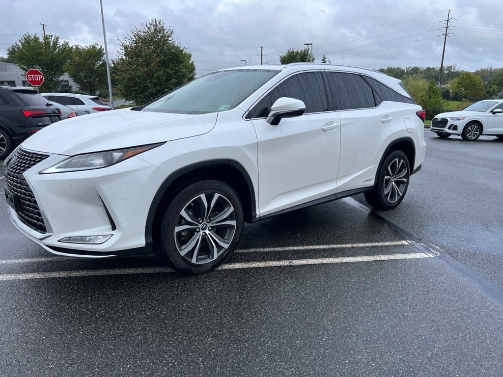 2022 Lexus RX RX 450hL — photo 1 of 14