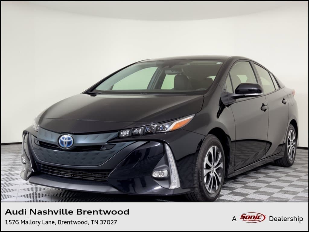 2022 Toyota Prius Prime Limited — photo 1 of 32
